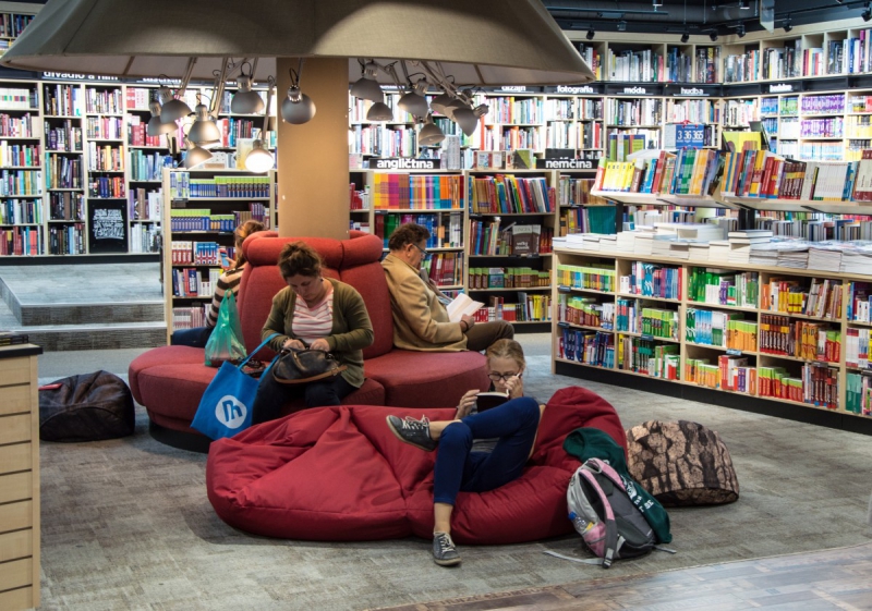 magasin-BREIL SUR ROYA-min_books_bookstore_book_reader_readers_reading_shop_sale_books-849006